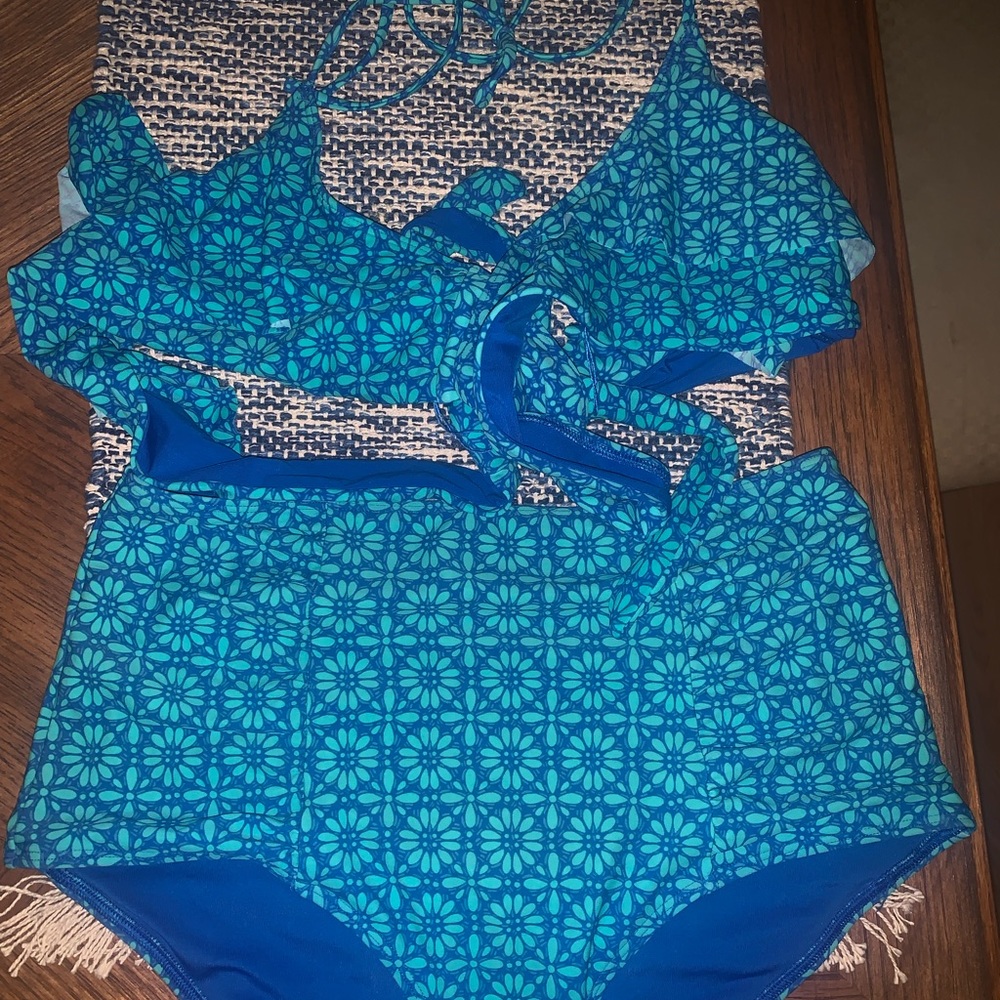 Large Aerie Bathing Suit Set